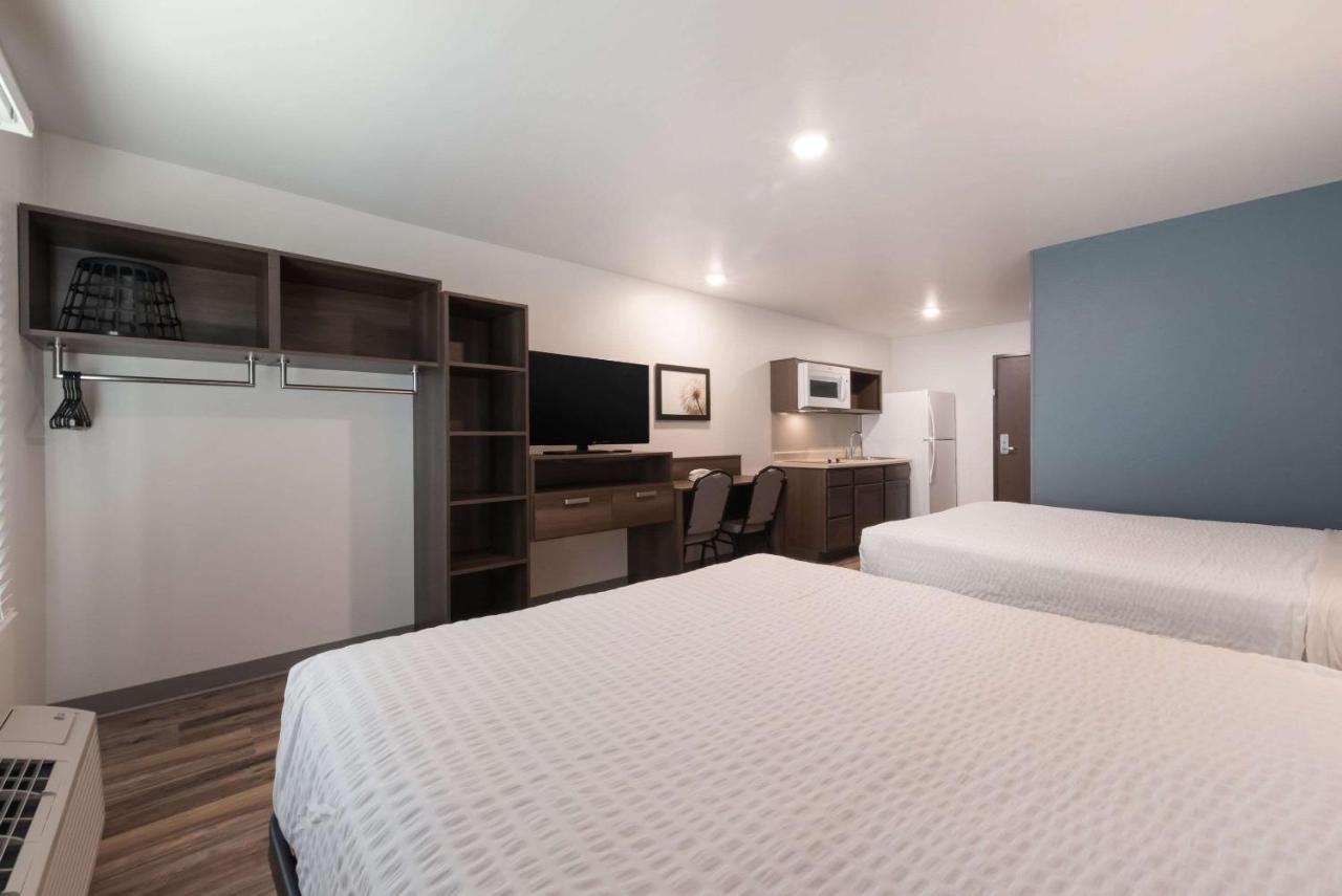 Woodspring Suites Philadelphia Northeast Екстер'єр фото